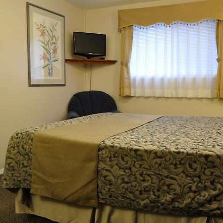 Rosedale Motel Summerland Buitenkant foto