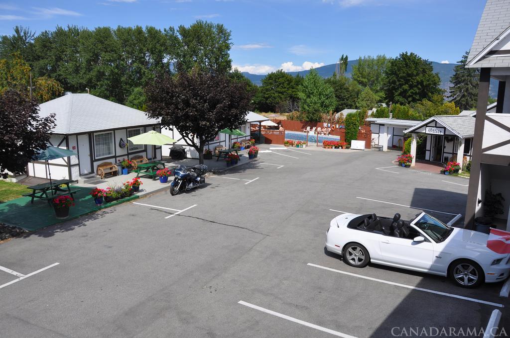 Rosedale Motel Summerland Buitenkant foto