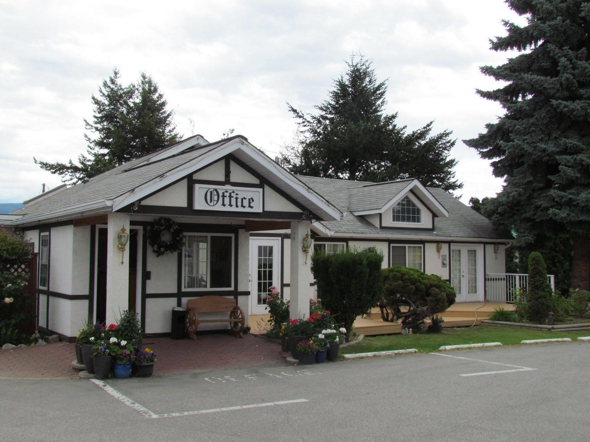 Rosedale Motel Summerland Buitenkant foto