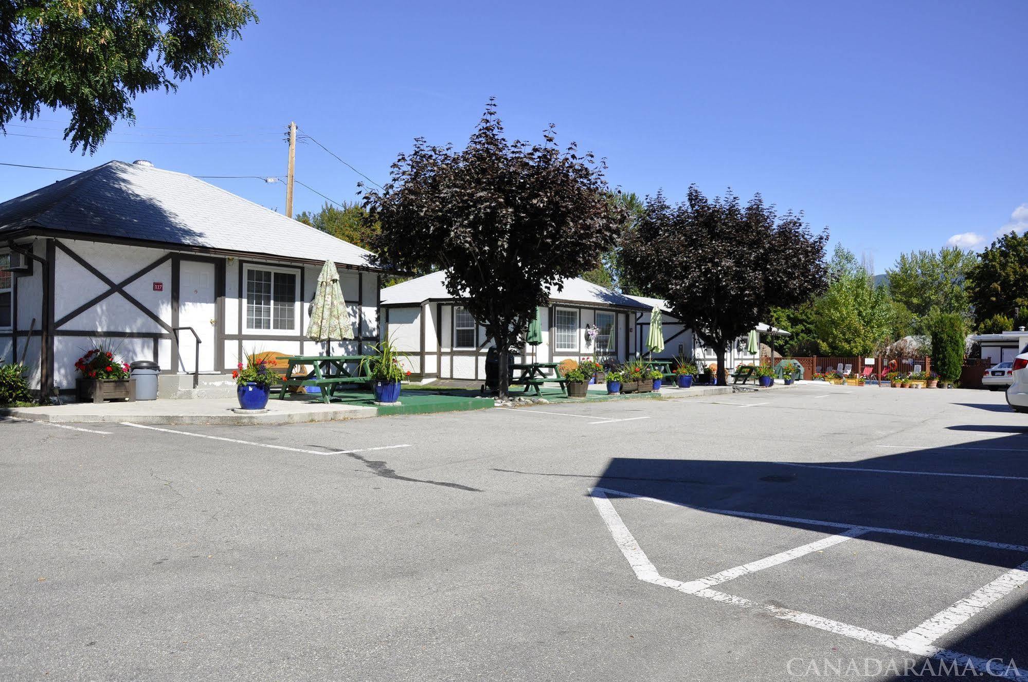 Rosedale Motel Summerland Buitenkant foto