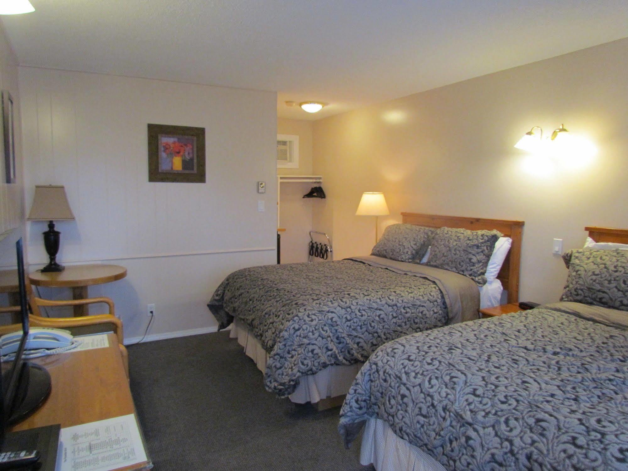 Rosedale Motel Summerland Buitenkant foto
