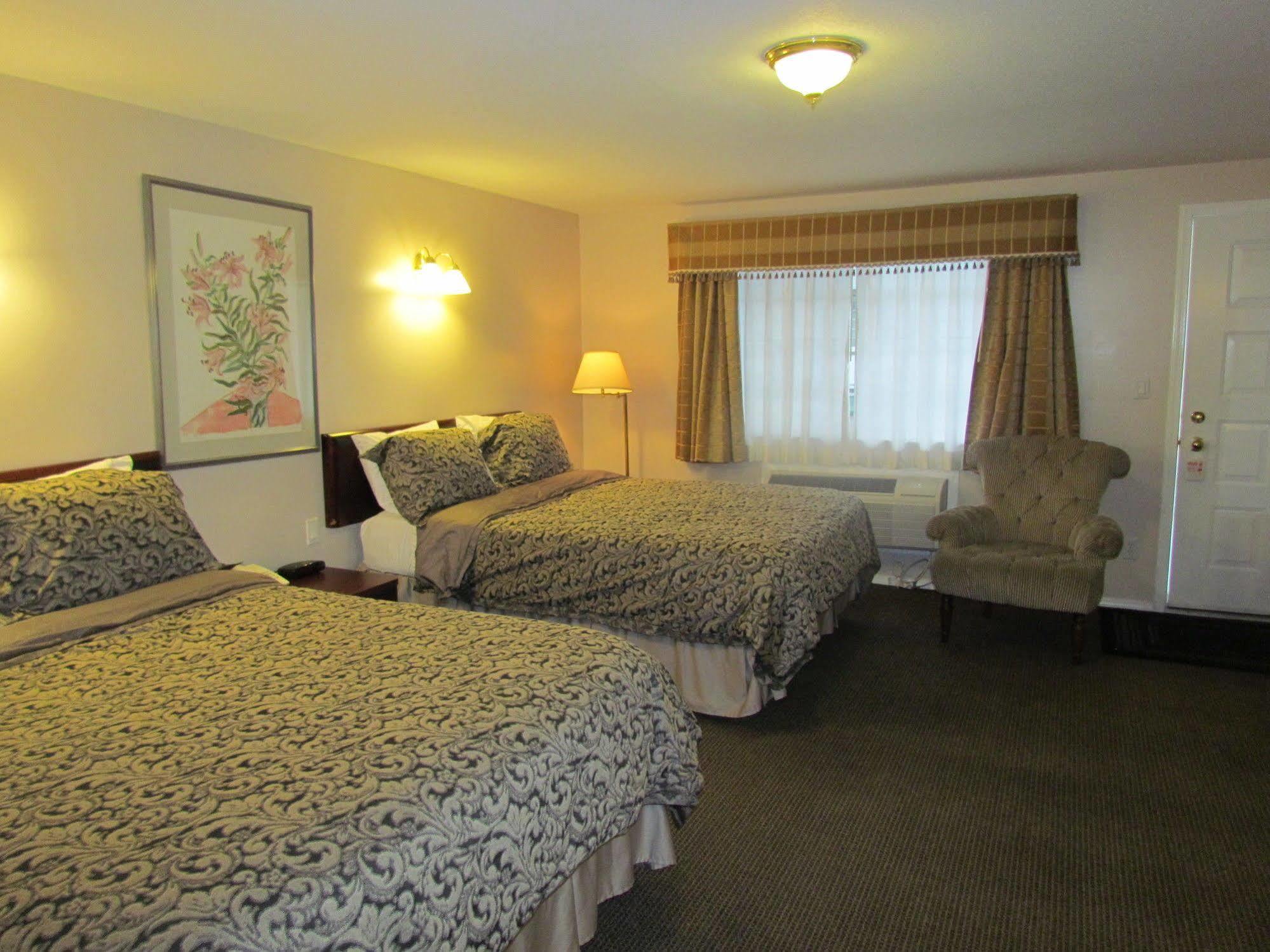Rosedale Motel Summerland Buitenkant foto